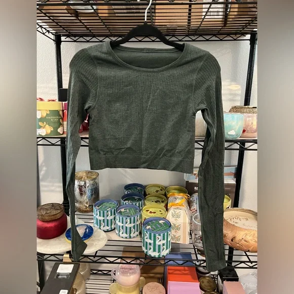 Lululemon Ebb To Street Long Sleeve Crop, Smoked Spruce Sz 4 - Picture 3 of 4